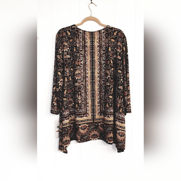 Ruby Rd Sharkbite Top - Picture 7 of 8